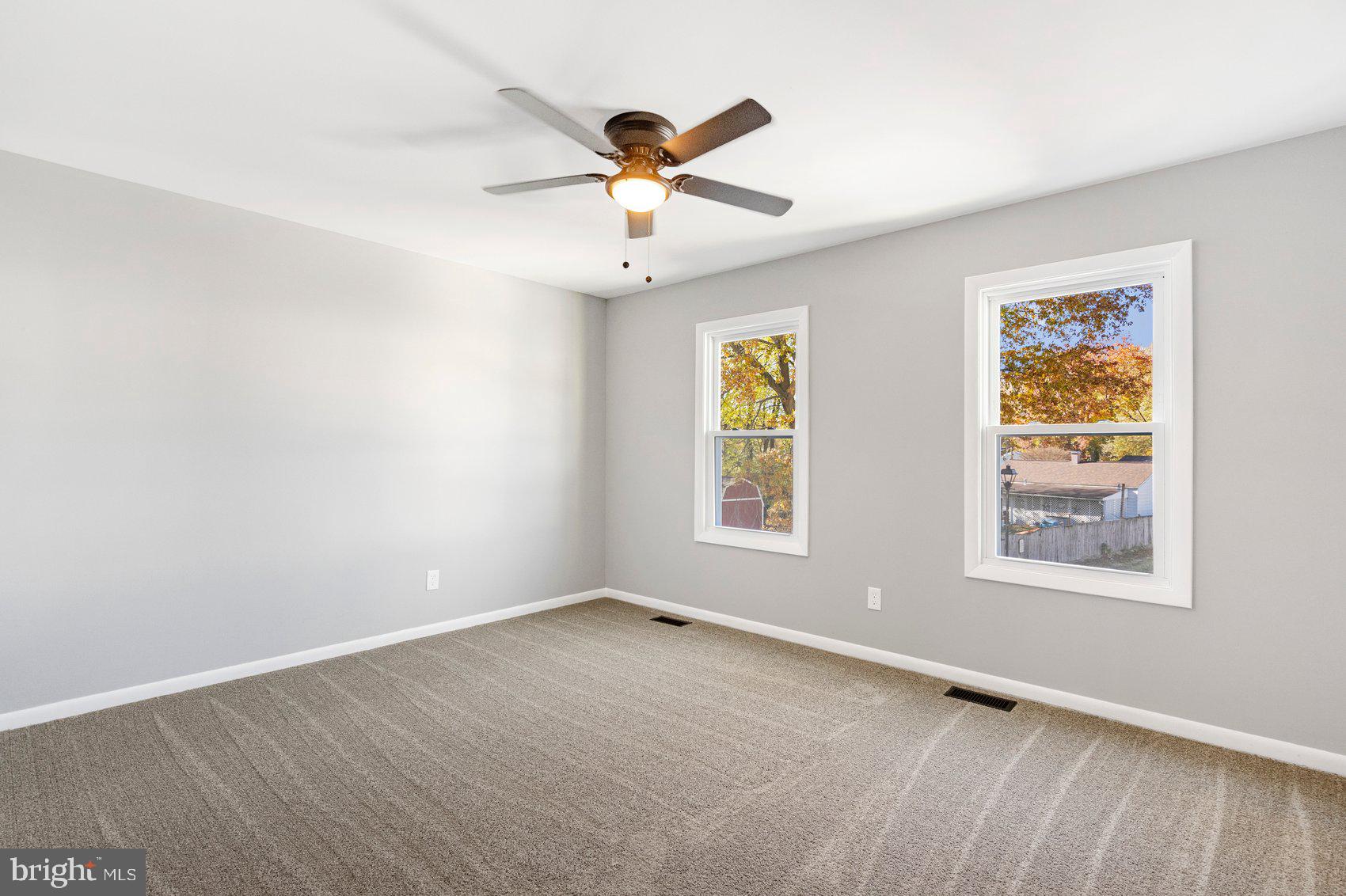 BRENTWOOD SQUARE - Residential