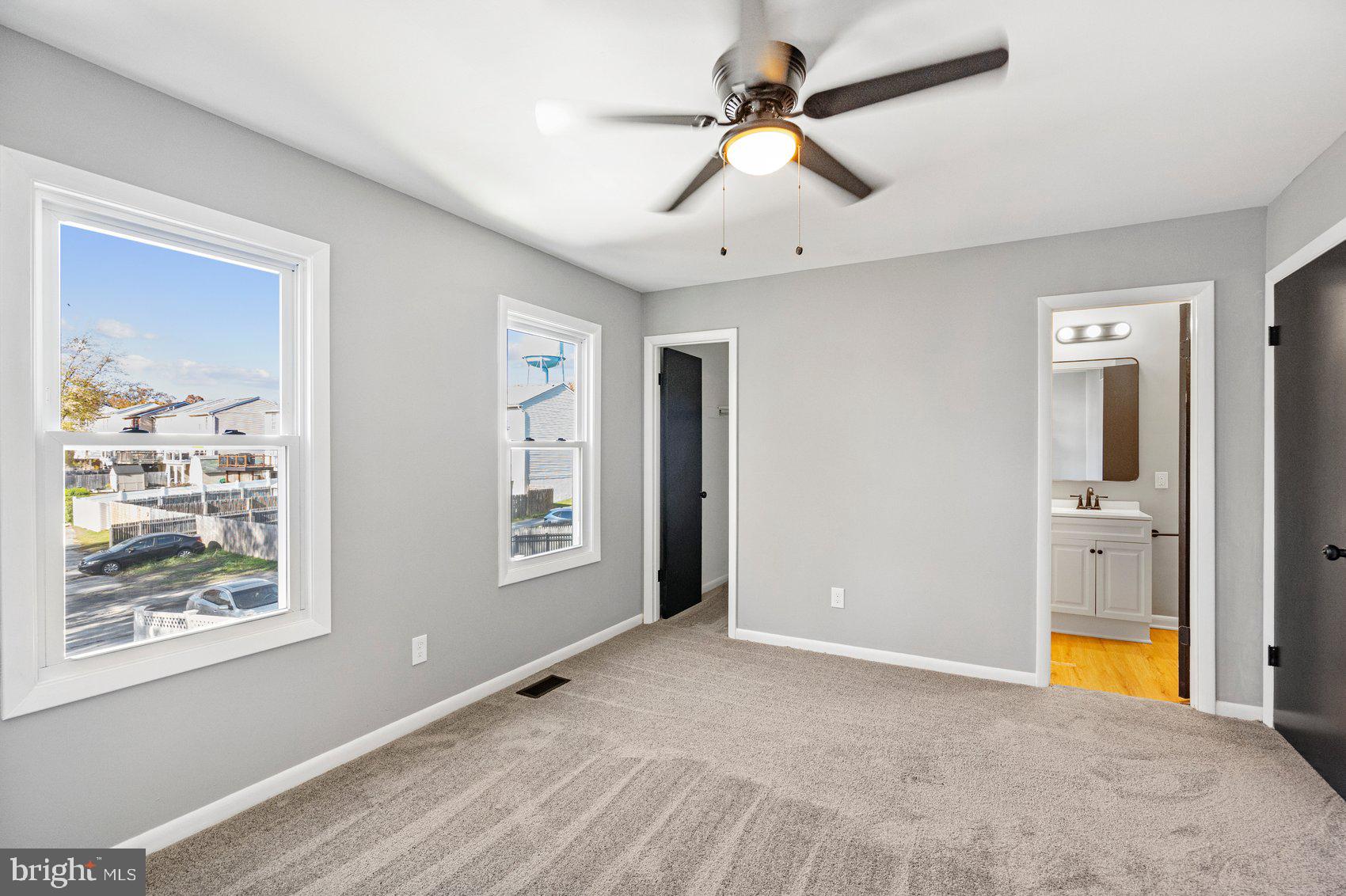 BRENTWOOD SQUARE - Residential