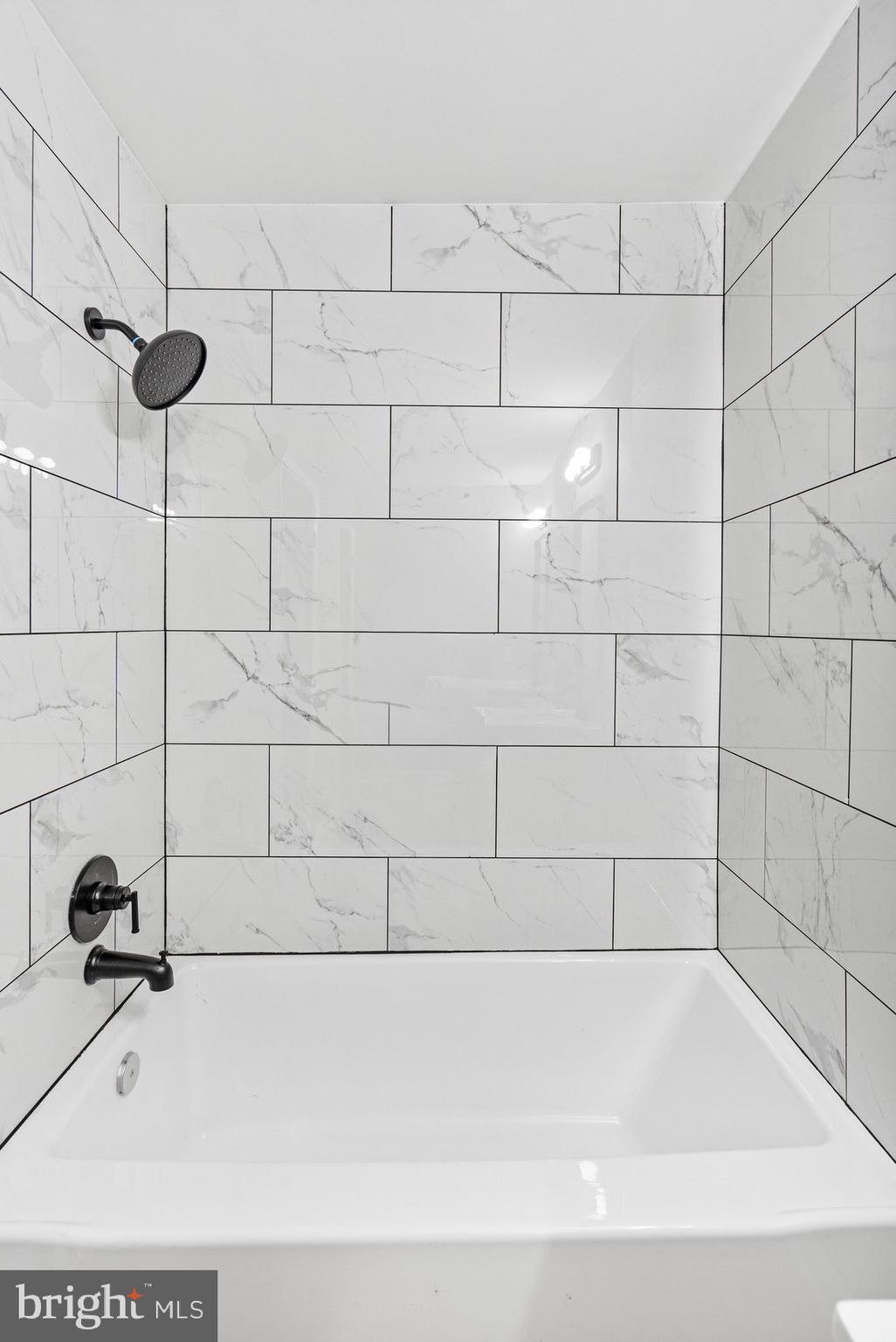 BRENTWOOD SQUARE - Residential