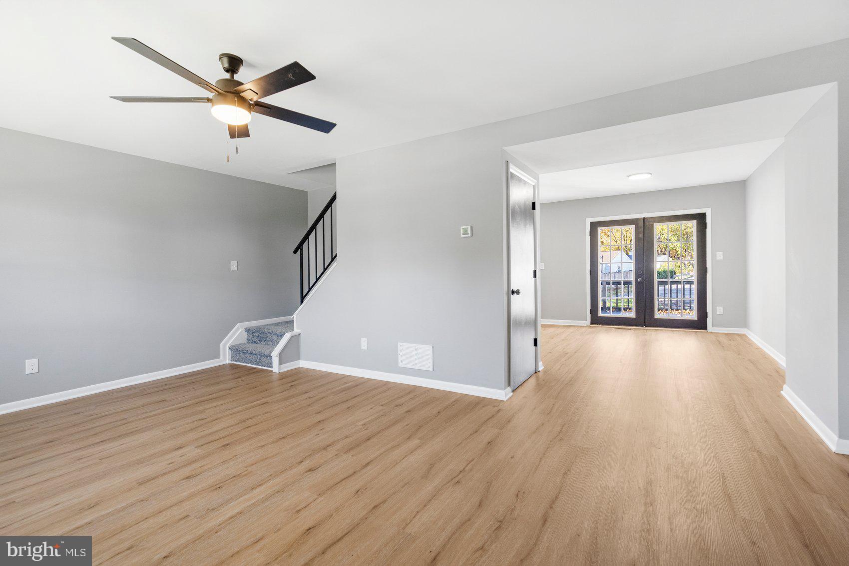 BRENTWOOD SQUARE - Residential