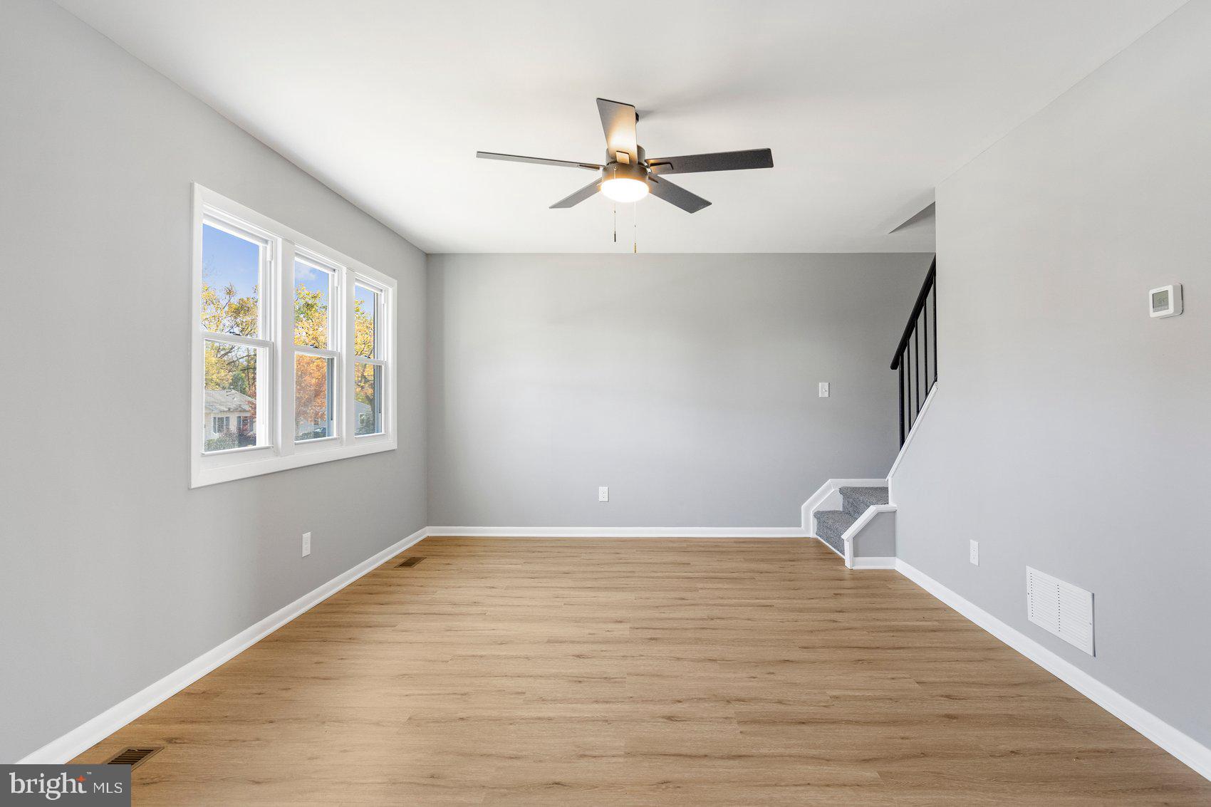 BRENTWOOD SQUARE - Residential