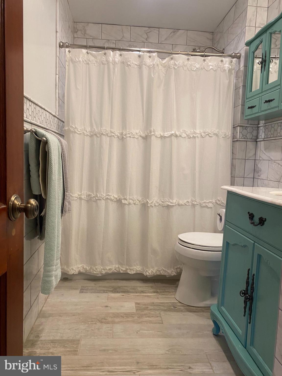 DEERFIELD - Residential Lease