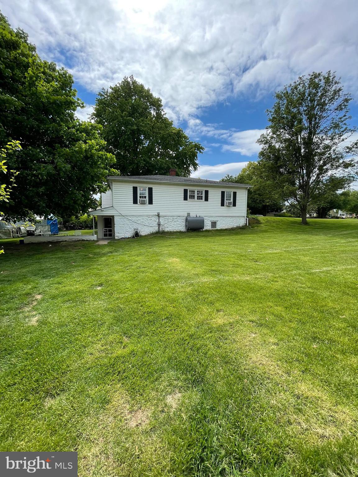 DEERFIELD - Residential Lease