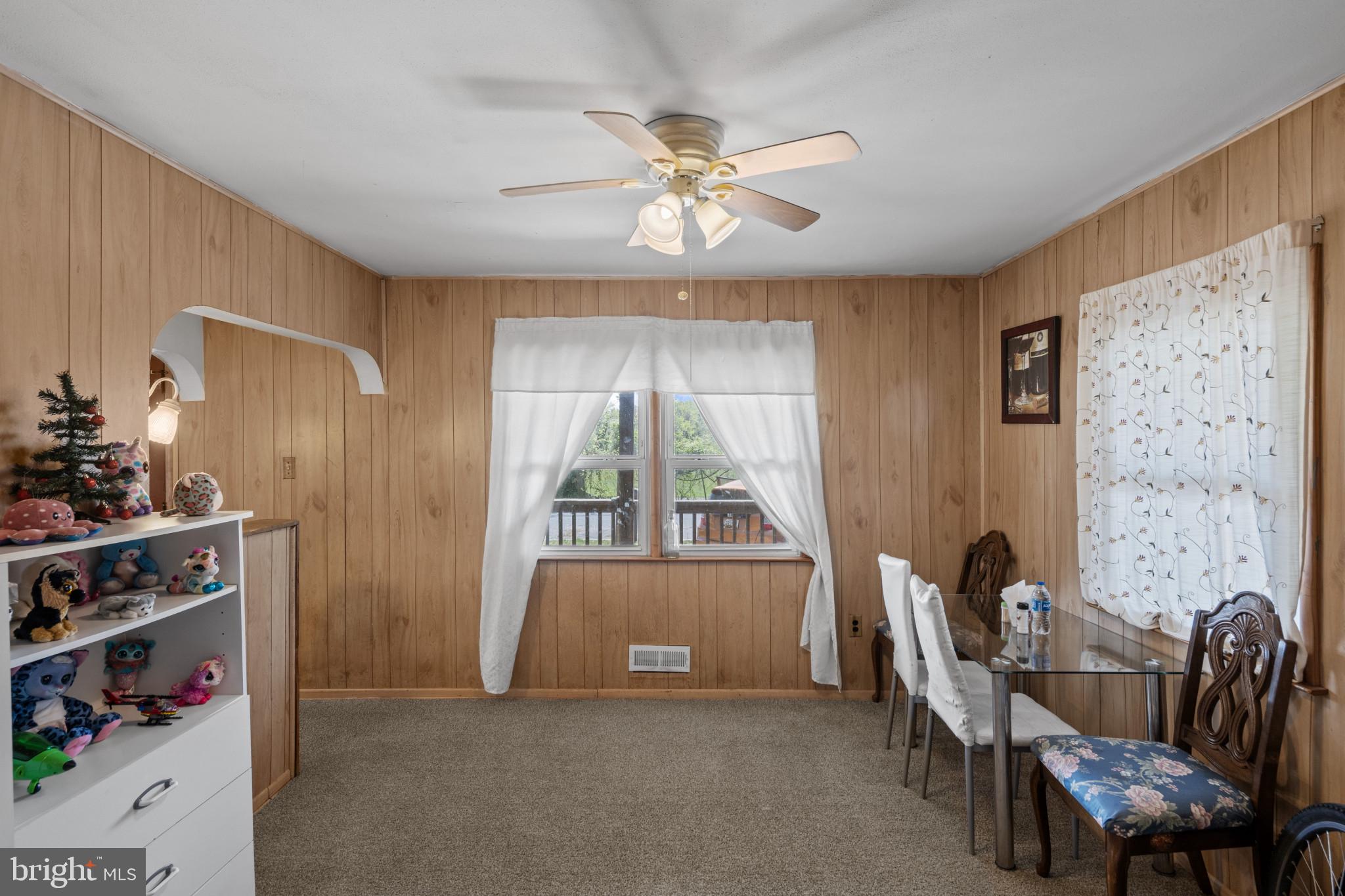 ARUNDEL GARDENS - Residential