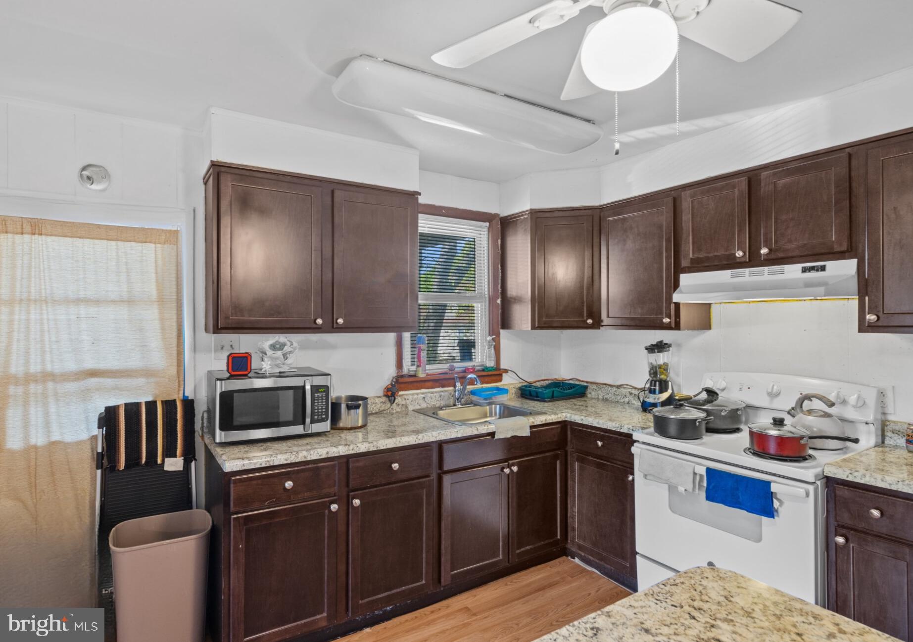 ARUNDEL GARDENS - Residential