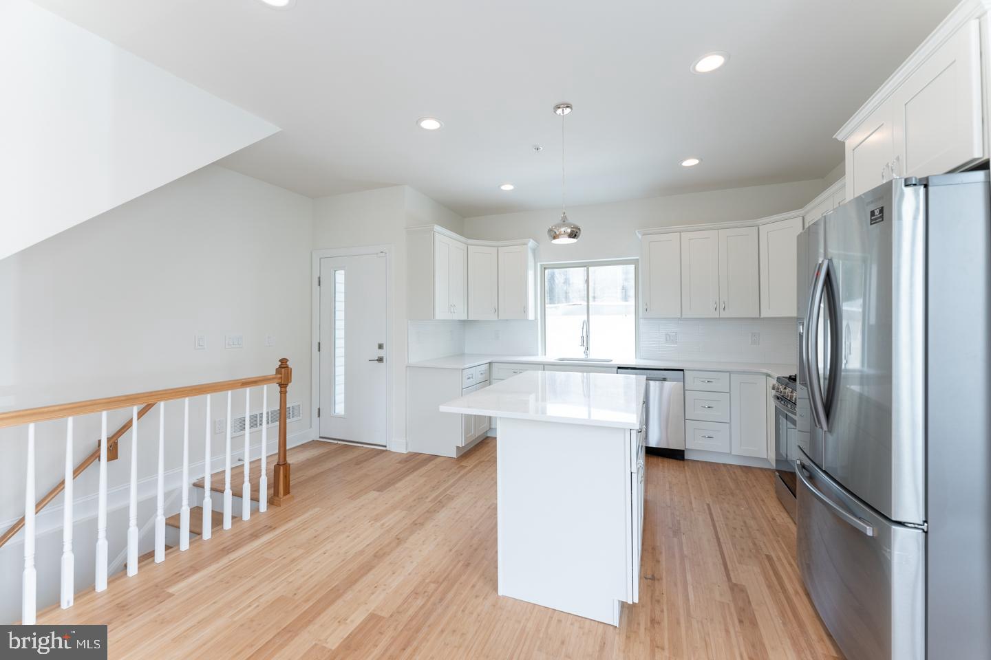 PORT RICHMOND - Residential Lease