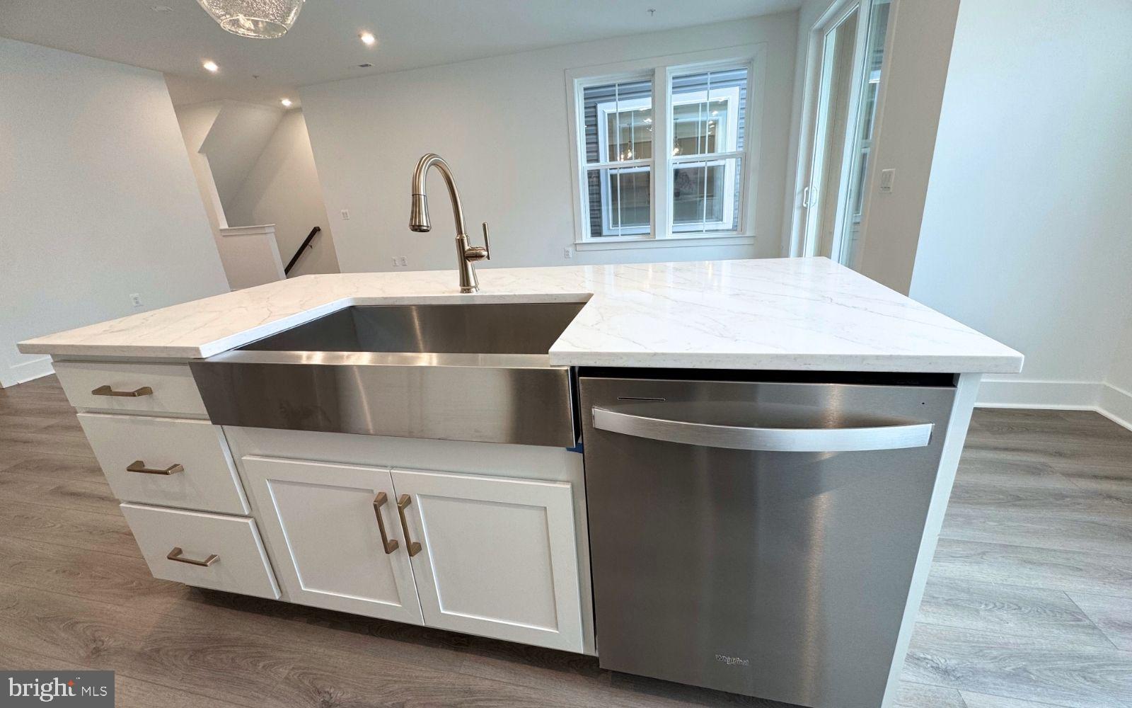 EMBREY MILL - Residential