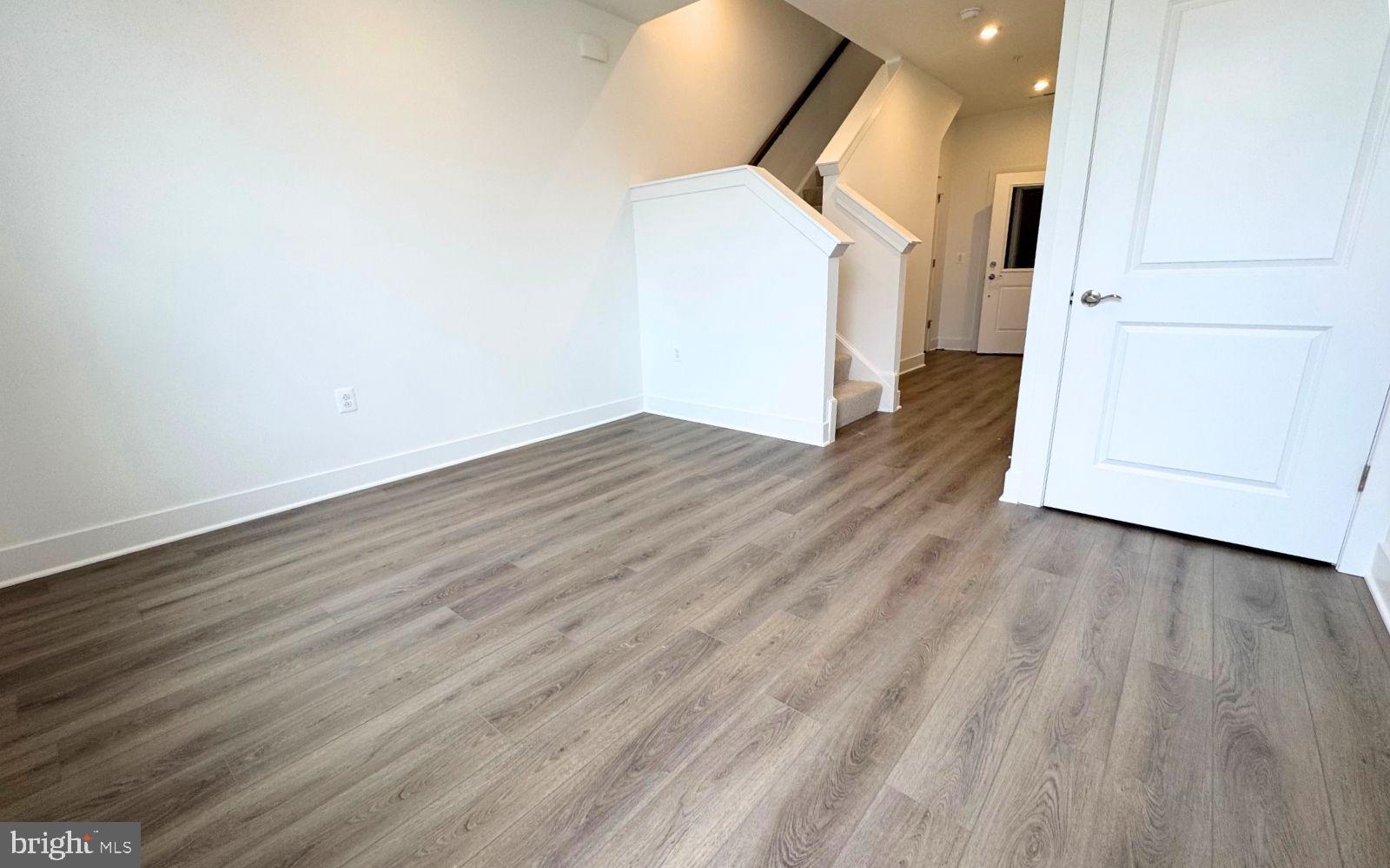 EMBREY MILL - Residential