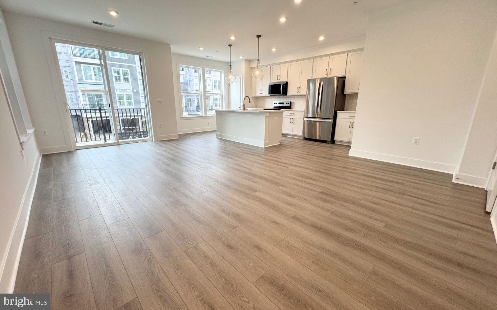 EMBREY MILL - Residential