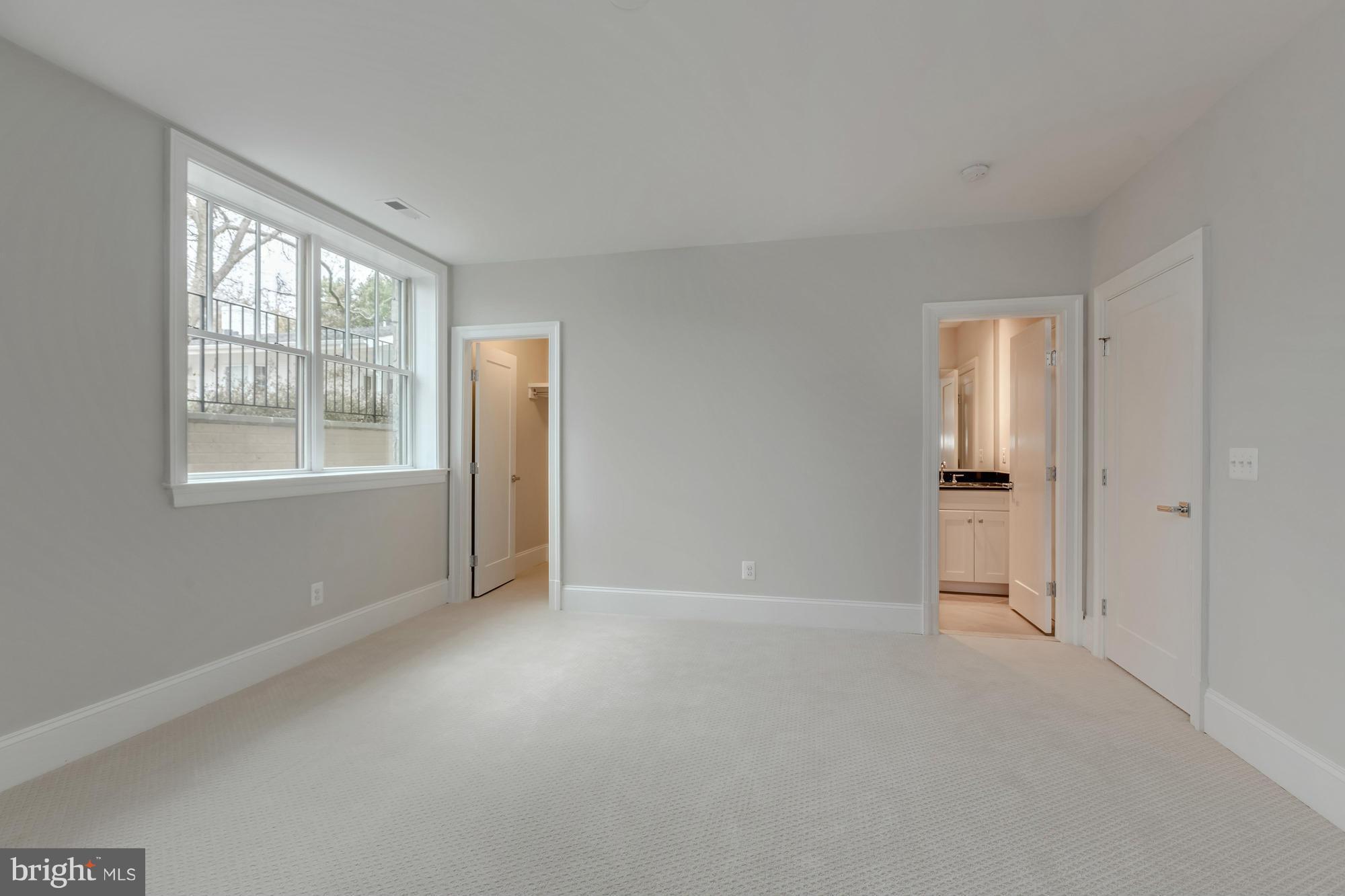 WEST LANGLEY - Residential