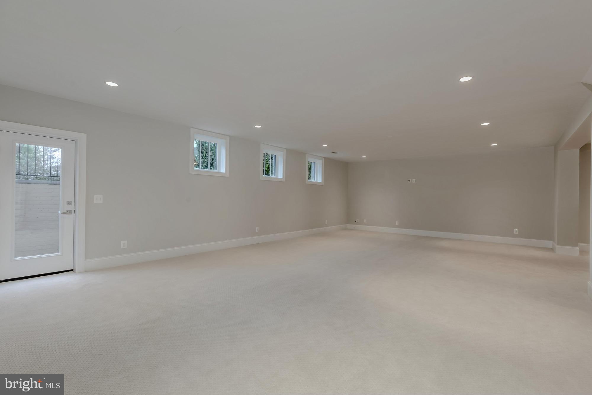 WEST LANGLEY - Residential