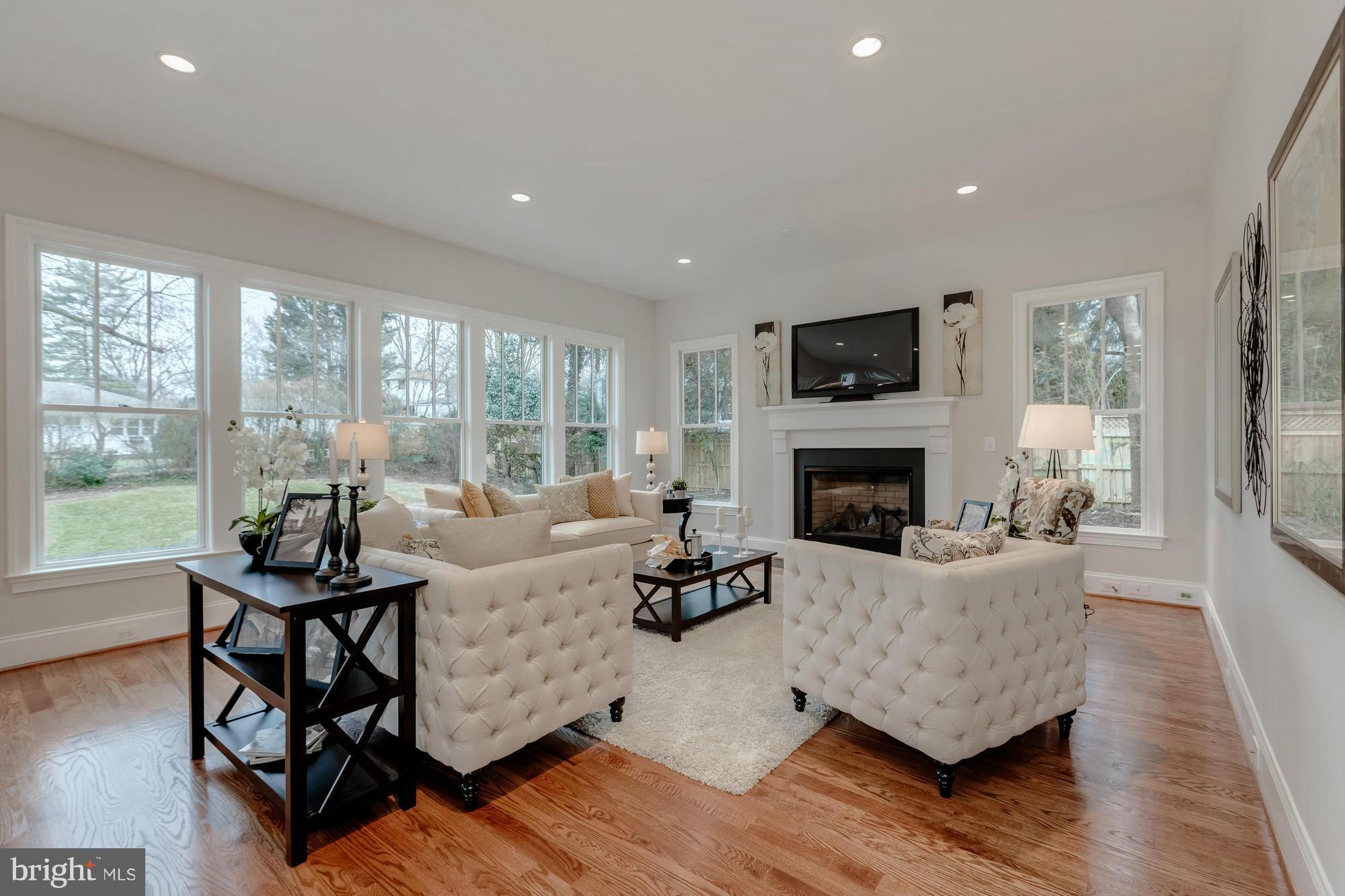 WEST LANGLEY - Residential