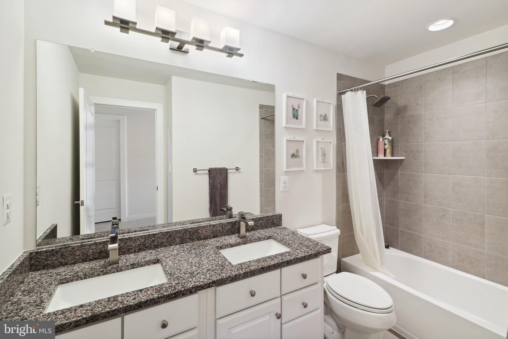 PARKSIDE - Residential