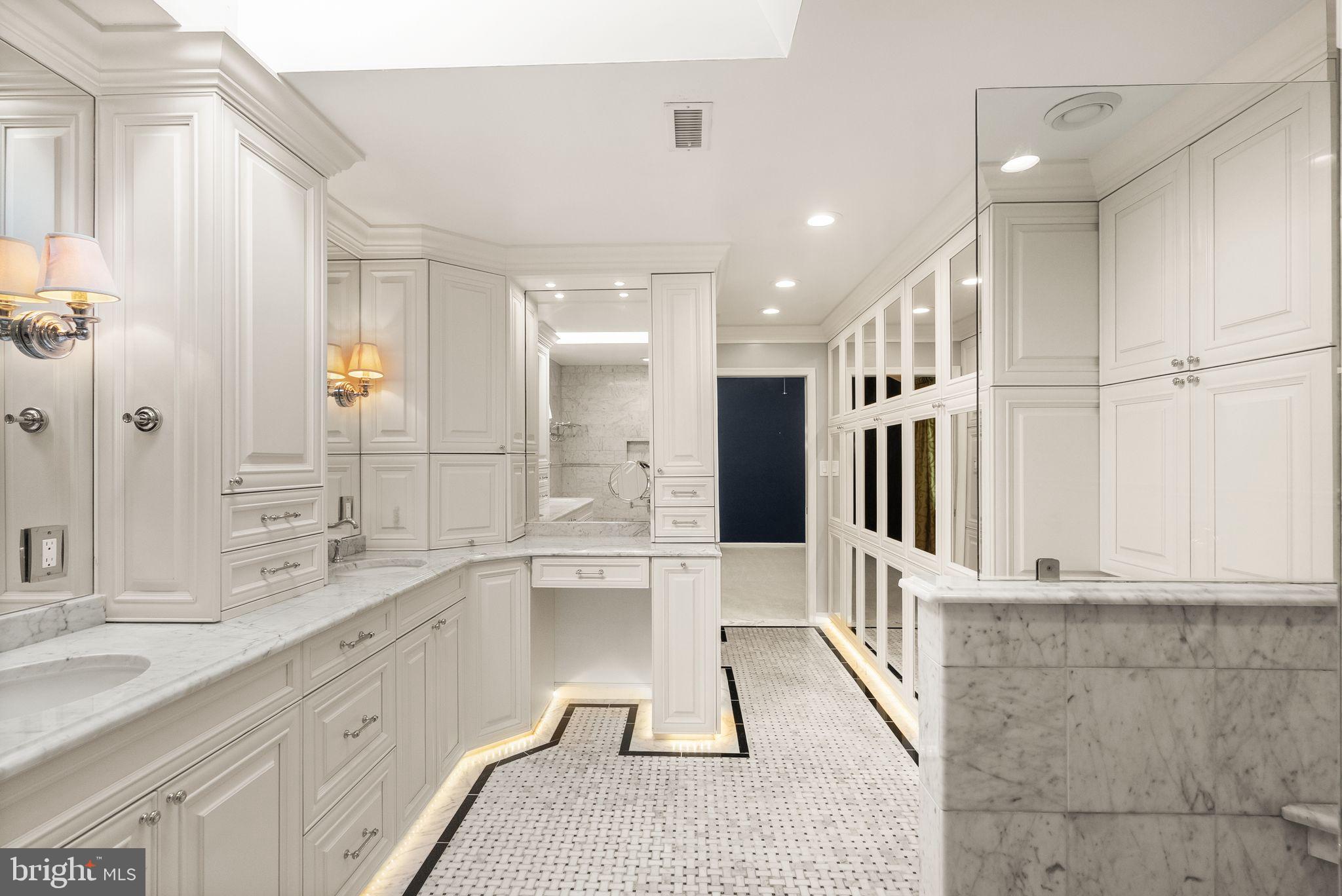 SHAKER WOODS - Residential