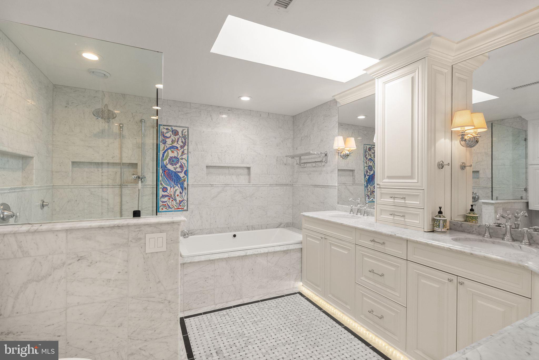 SHAKER WOODS - Residential