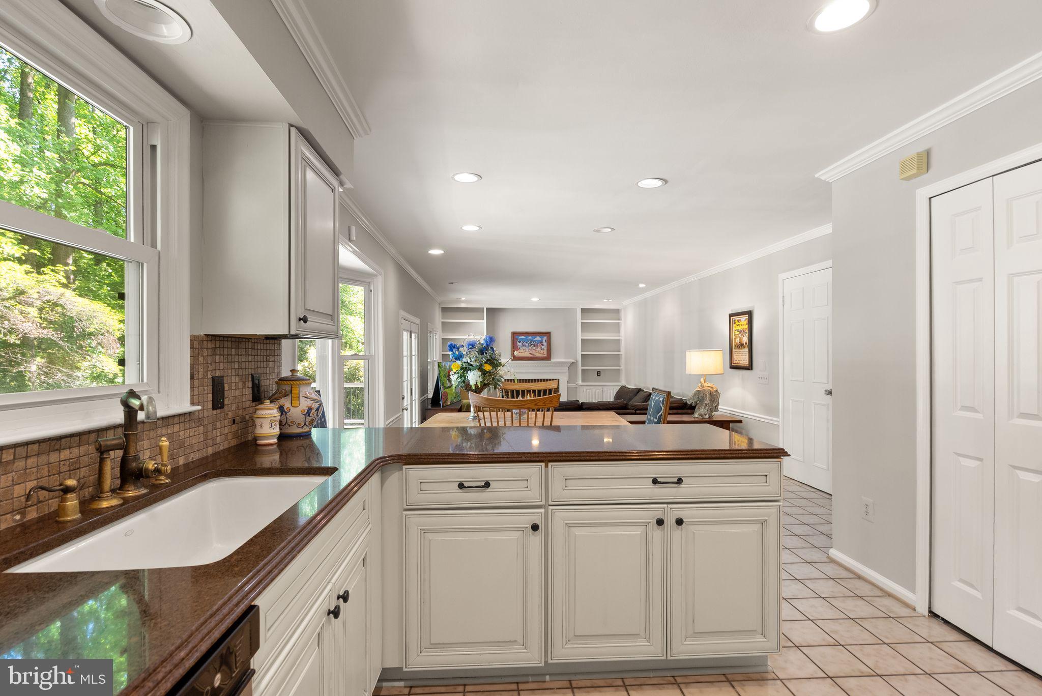 SHAKER WOODS - Residential