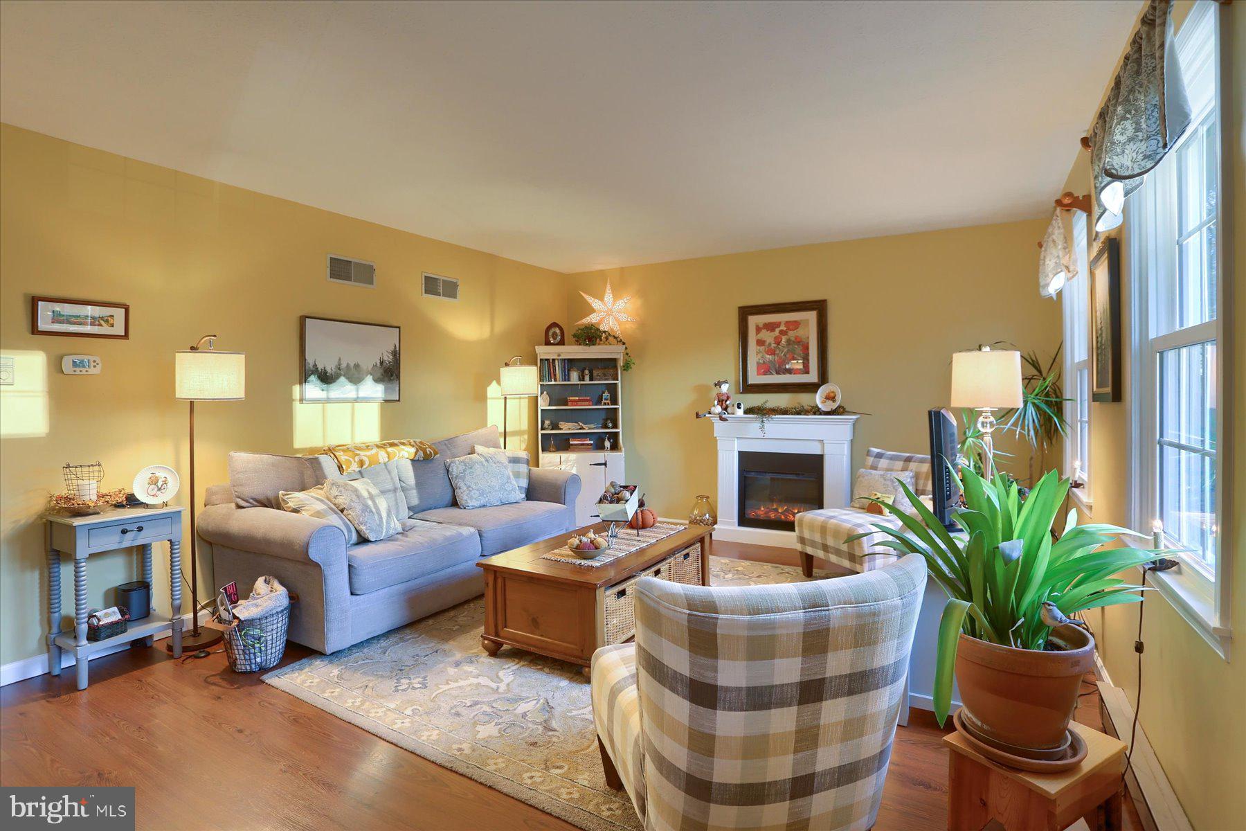 SPRING RUN MANOR - Residential