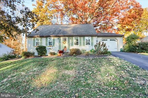 Photo of 21 Pinetree Dr, MECHANICSBURG, PA 17055 (MLS # PACB2048264)