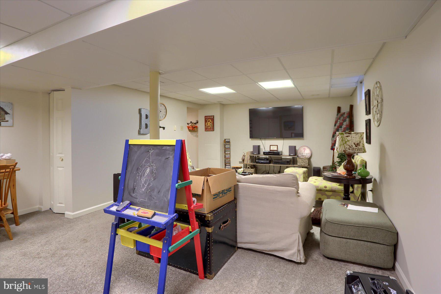 SPRING RUN MANOR - Residential