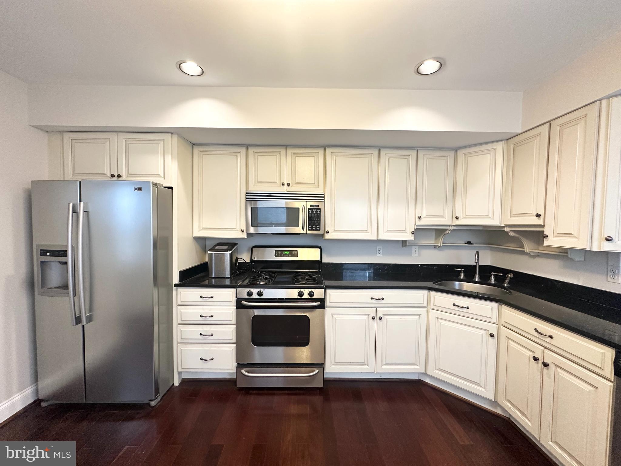 FEDERAL HILL HISTORIC DISTRICT - Residential Lease