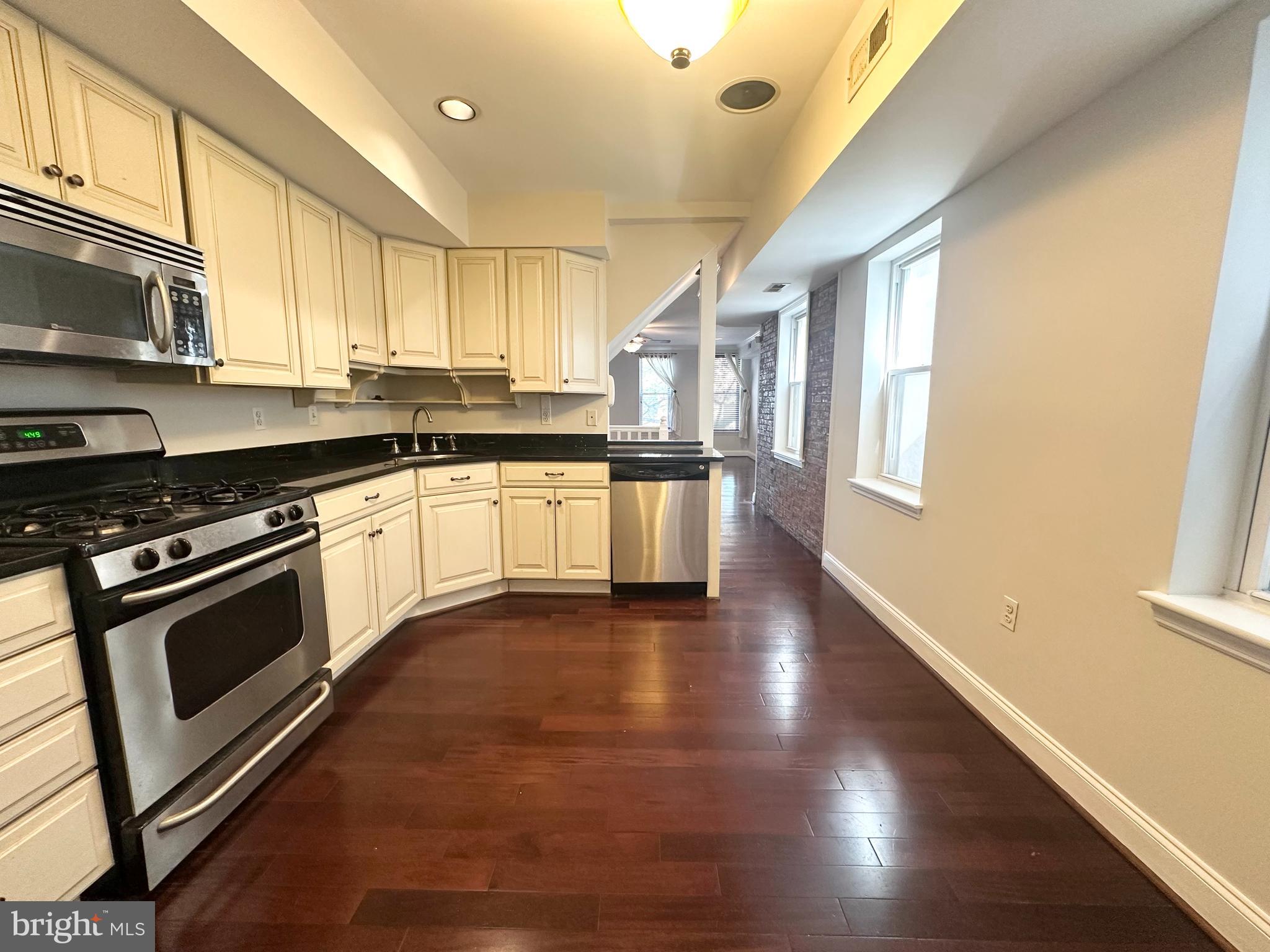 FEDERAL HILL HISTORIC DISTRICT - Residential Lease