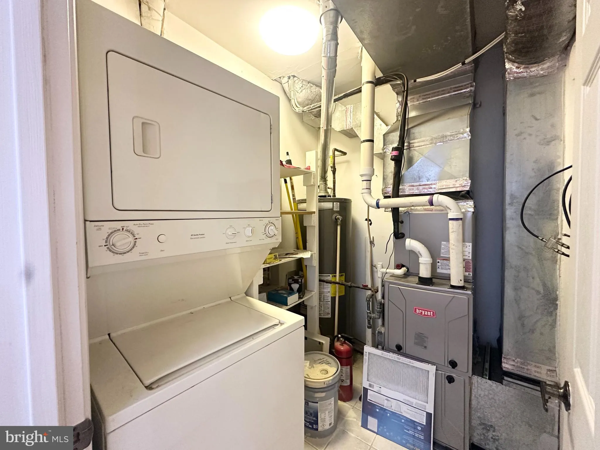 Baltimore, Maryland 21230, United States, 2 Bedrooms Bedrooms, ,2 BathroomsBathrooms,Residential,Pending,115101