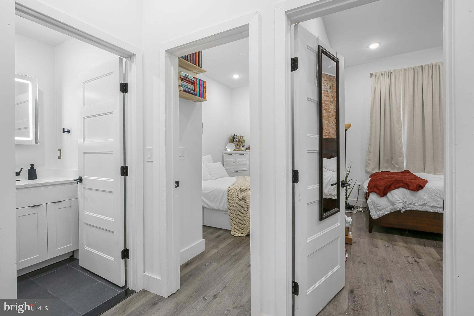 QUEEN VILLAGE - Residential Lease