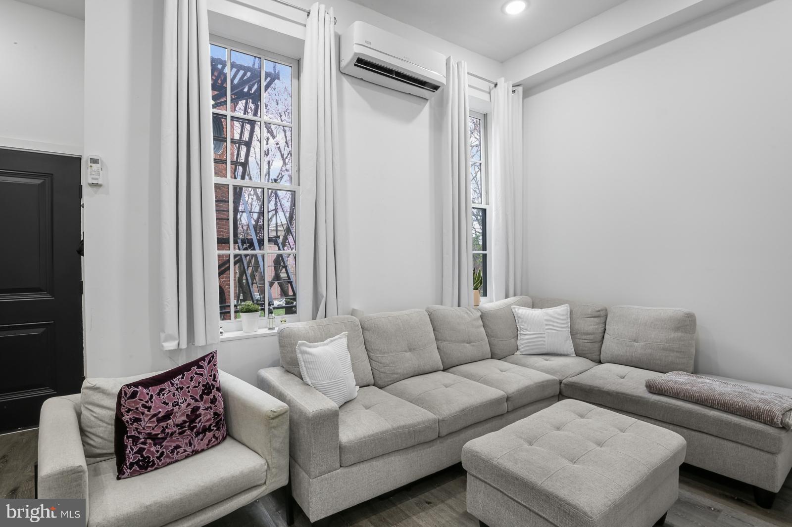 QUEEN VILLAGE - Residential Lease