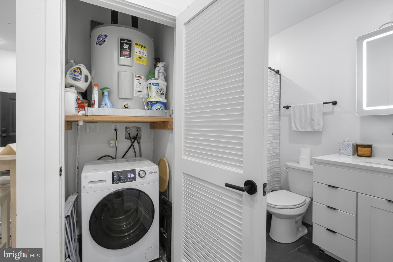 QUEEN VILLAGE - Residential Lease