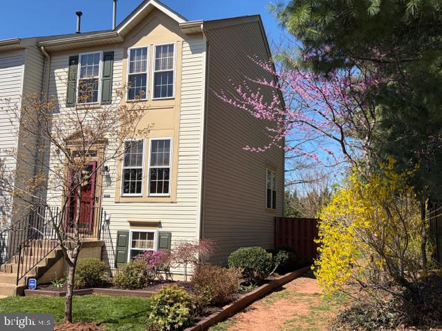 9036 CORIANDER CIRCLE