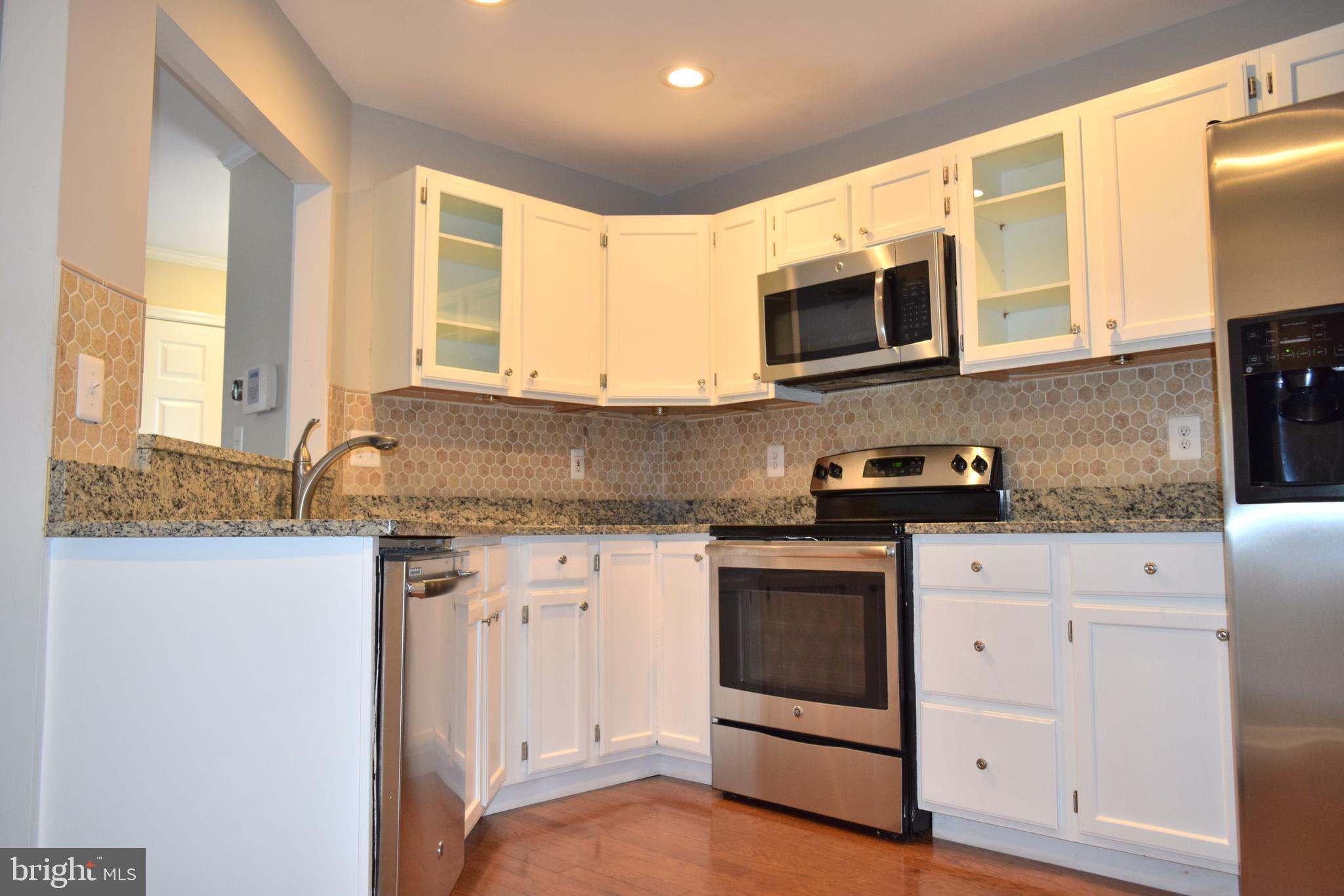 GABLES AT GUNSTON - Residential