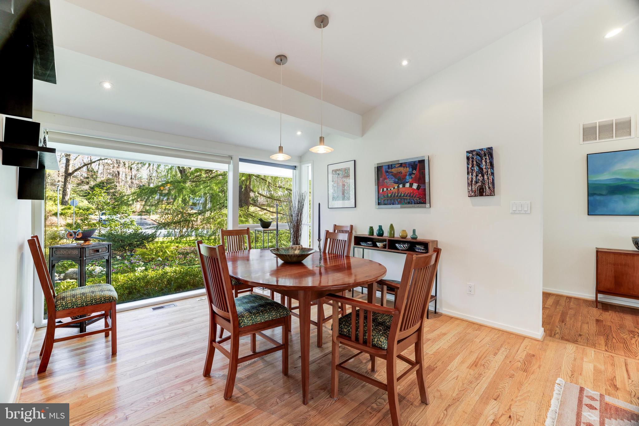 CARDEROCK SPRINGS - Residential