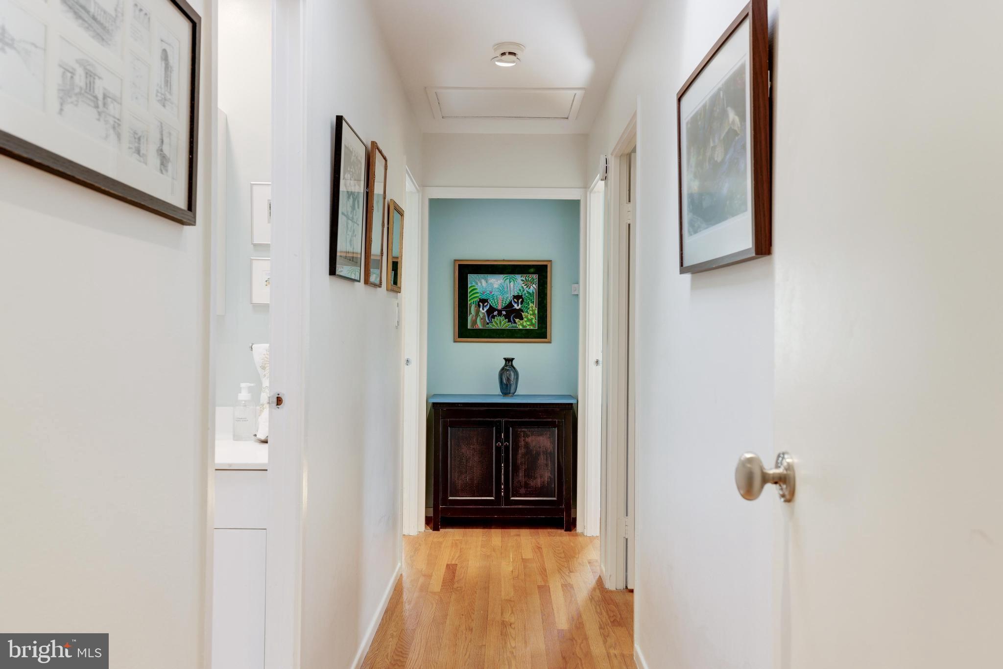 CARDEROCK SPRINGS - Residential