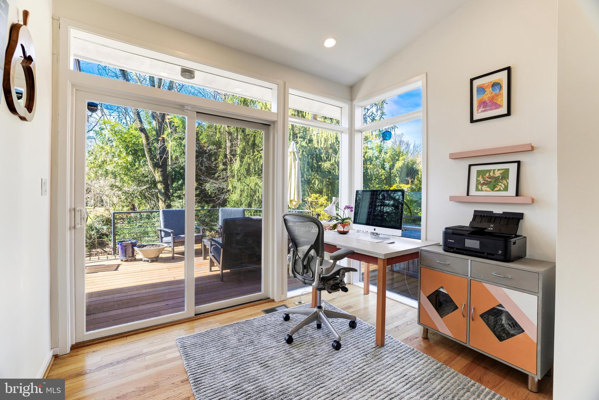 CARDEROCK SPRINGS - Residential