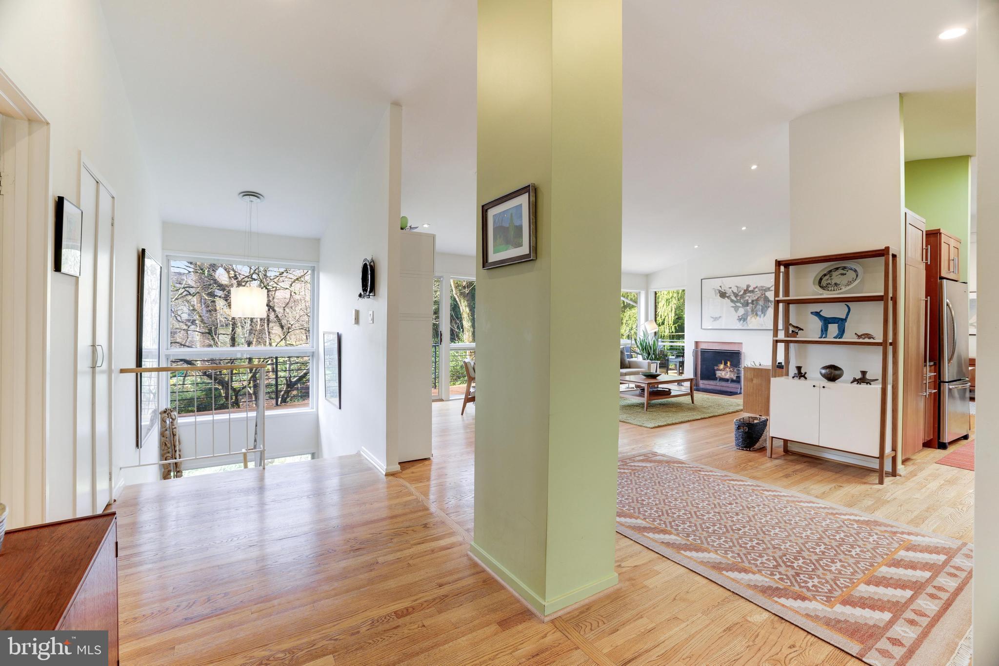 CARDEROCK SPRINGS - Residential