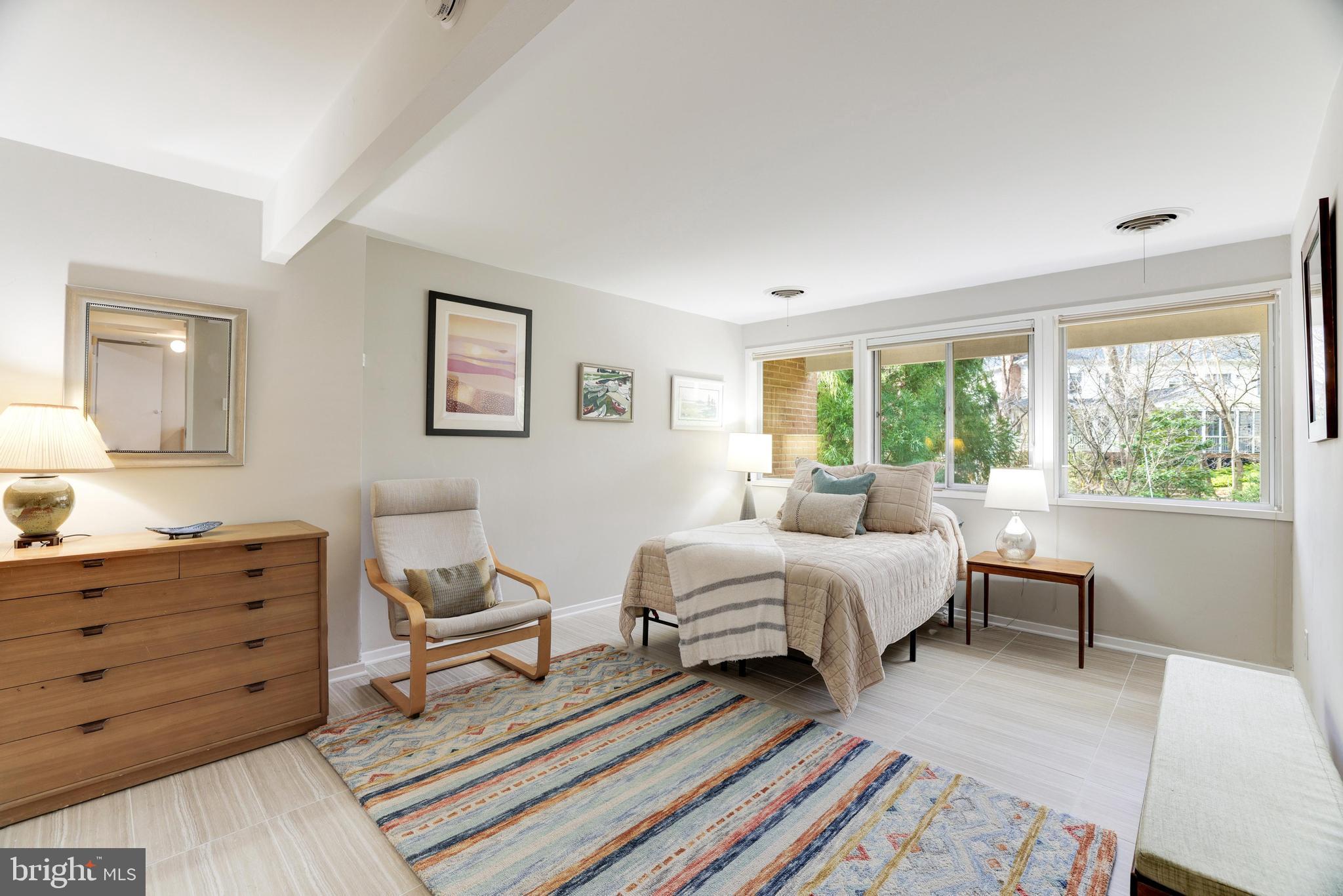 CARDEROCK SPRINGS - Residential