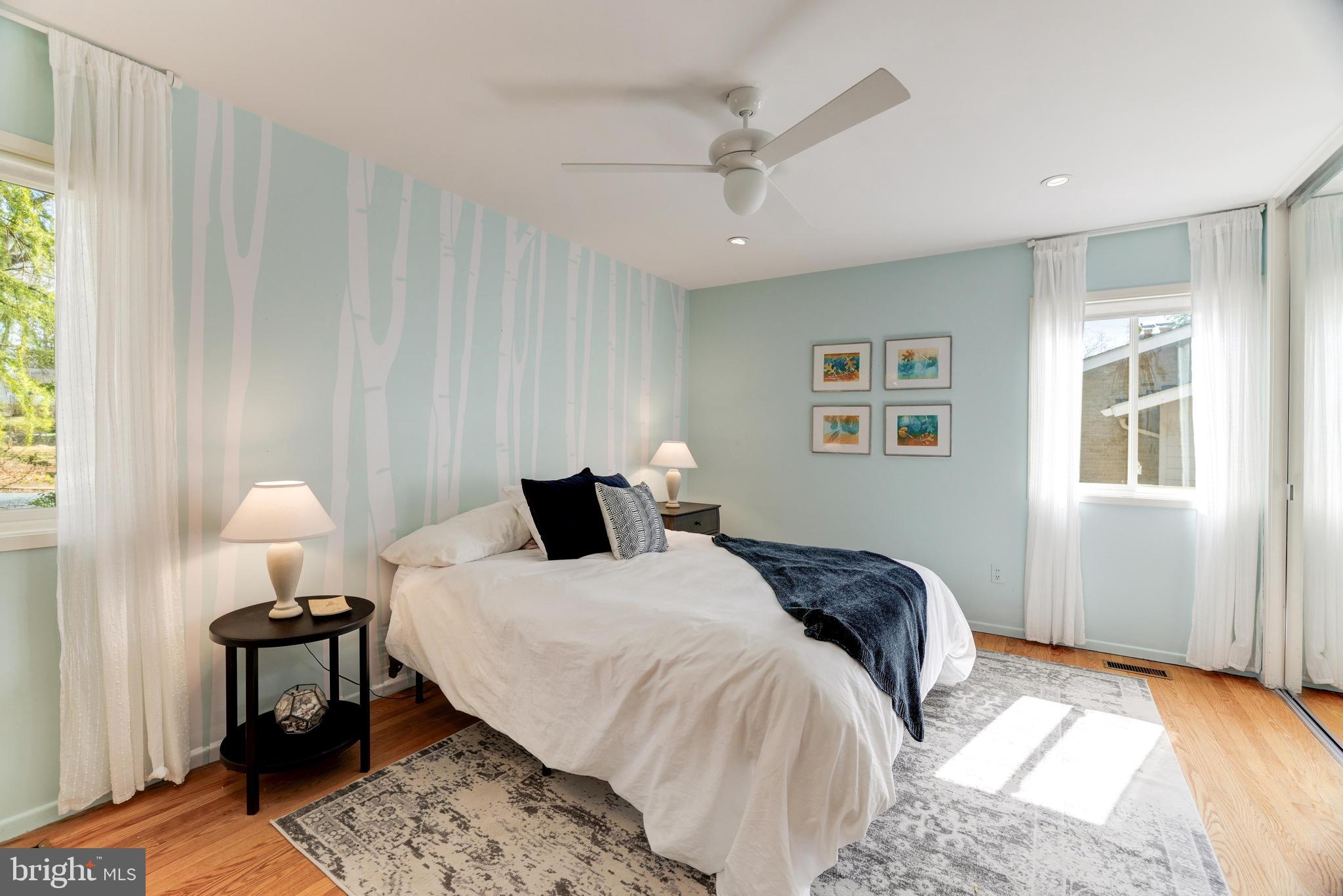 CARDEROCK SPRINGS - Residential