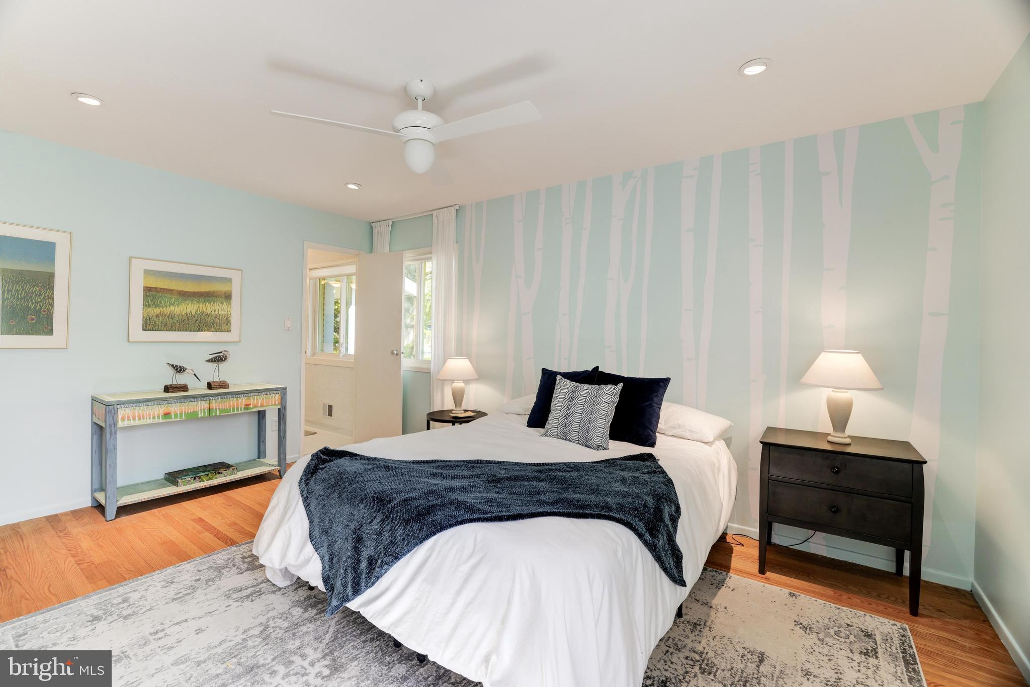 CARDEROCK SPRINGS - Residential