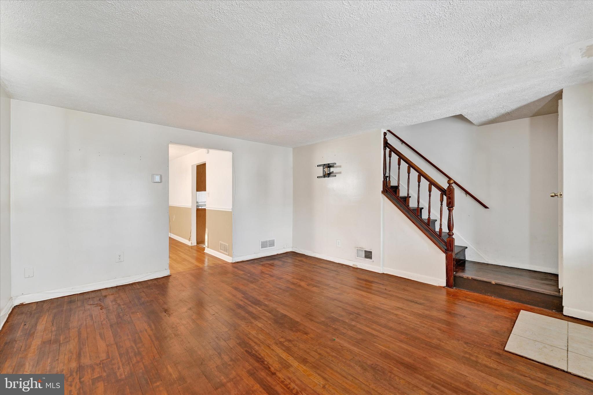 EASTFIELD - Residential