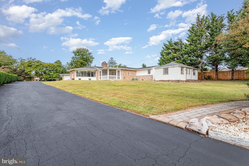 Photo of 132 Sunny Slope Lane, MANHEIM, PA 17545 (MLS # PALA2076384)