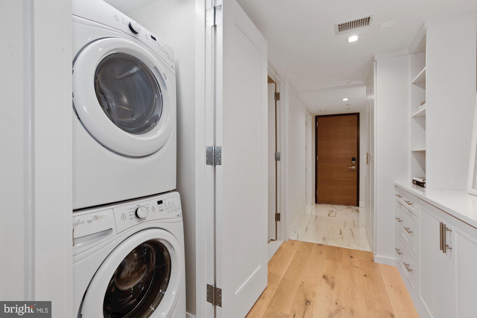 THE LAUREN - Residential