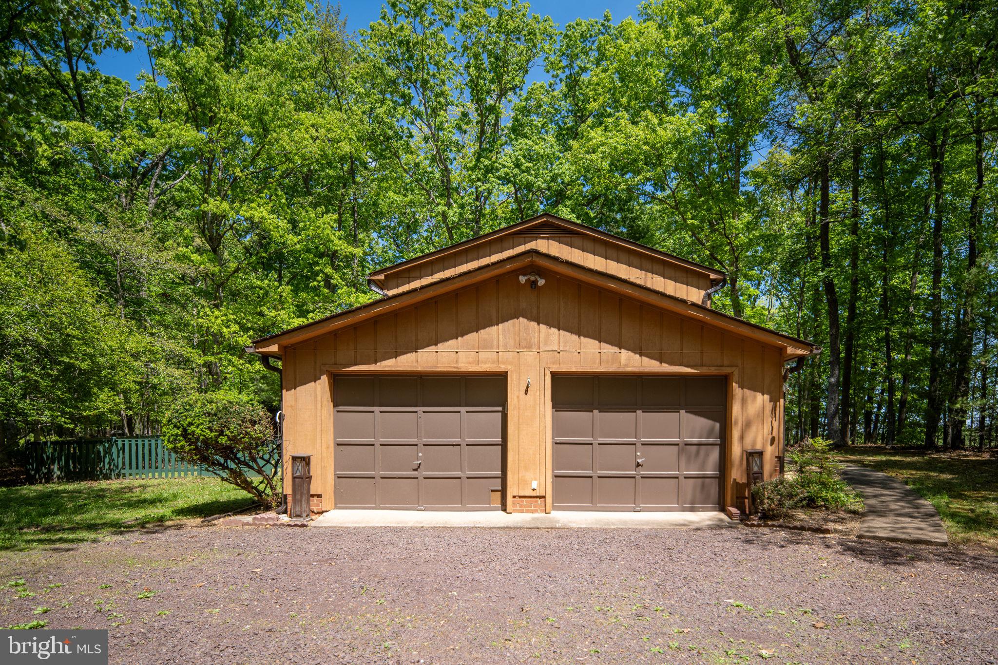 ALUM SPRING EAST - Residential