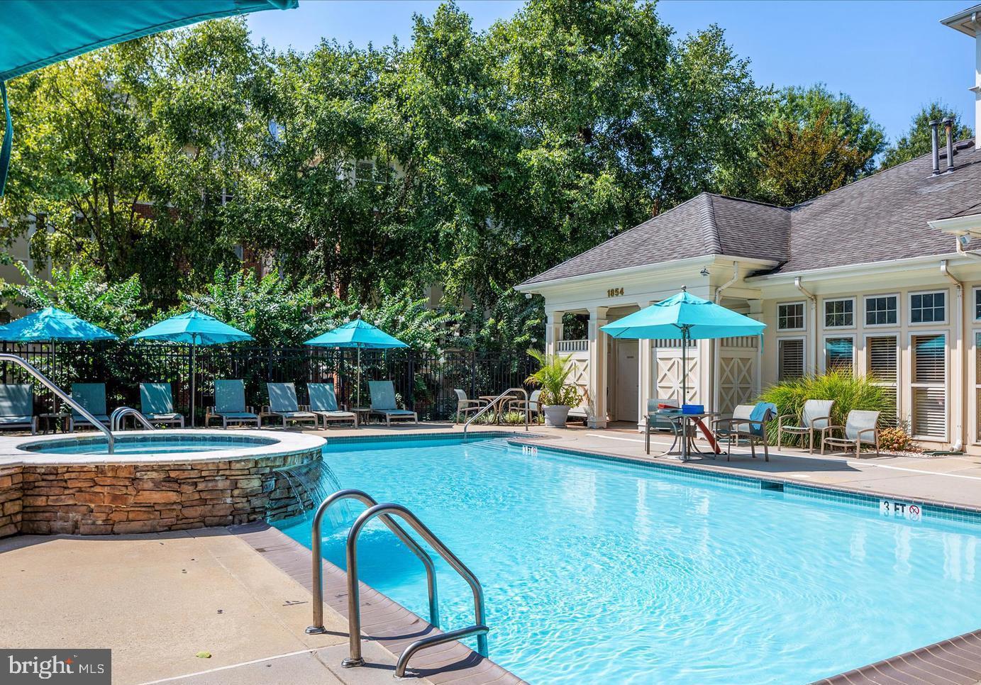 STRATFORD CONDOMINIUMS - Residential