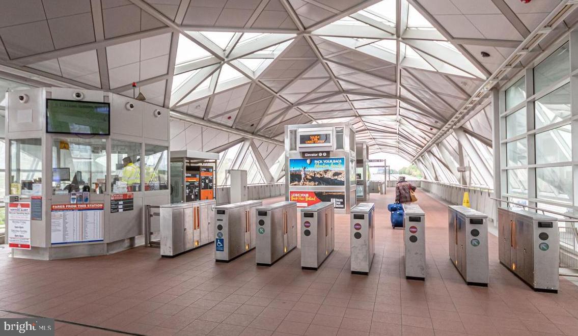 STRATFORD CONDOMINIUMS - Residential