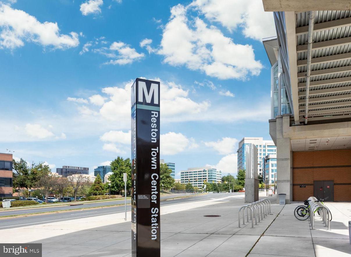 STRATFORD CONDOMINIUMS - Residential