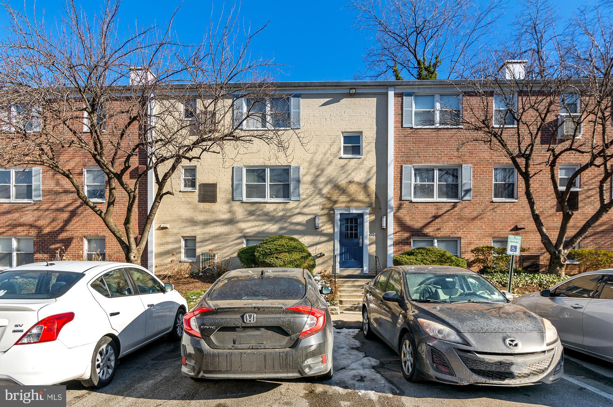 HIGHPOINTE CONDOMINIUM - Residential