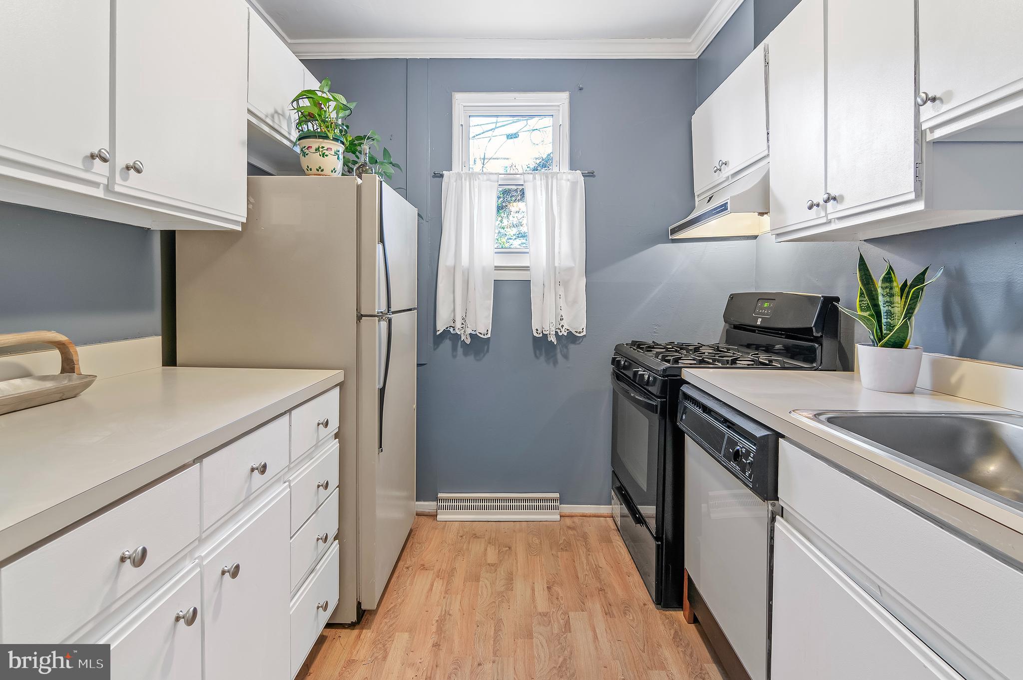 HIGHPOINTE CONDOMINIUM - Residential