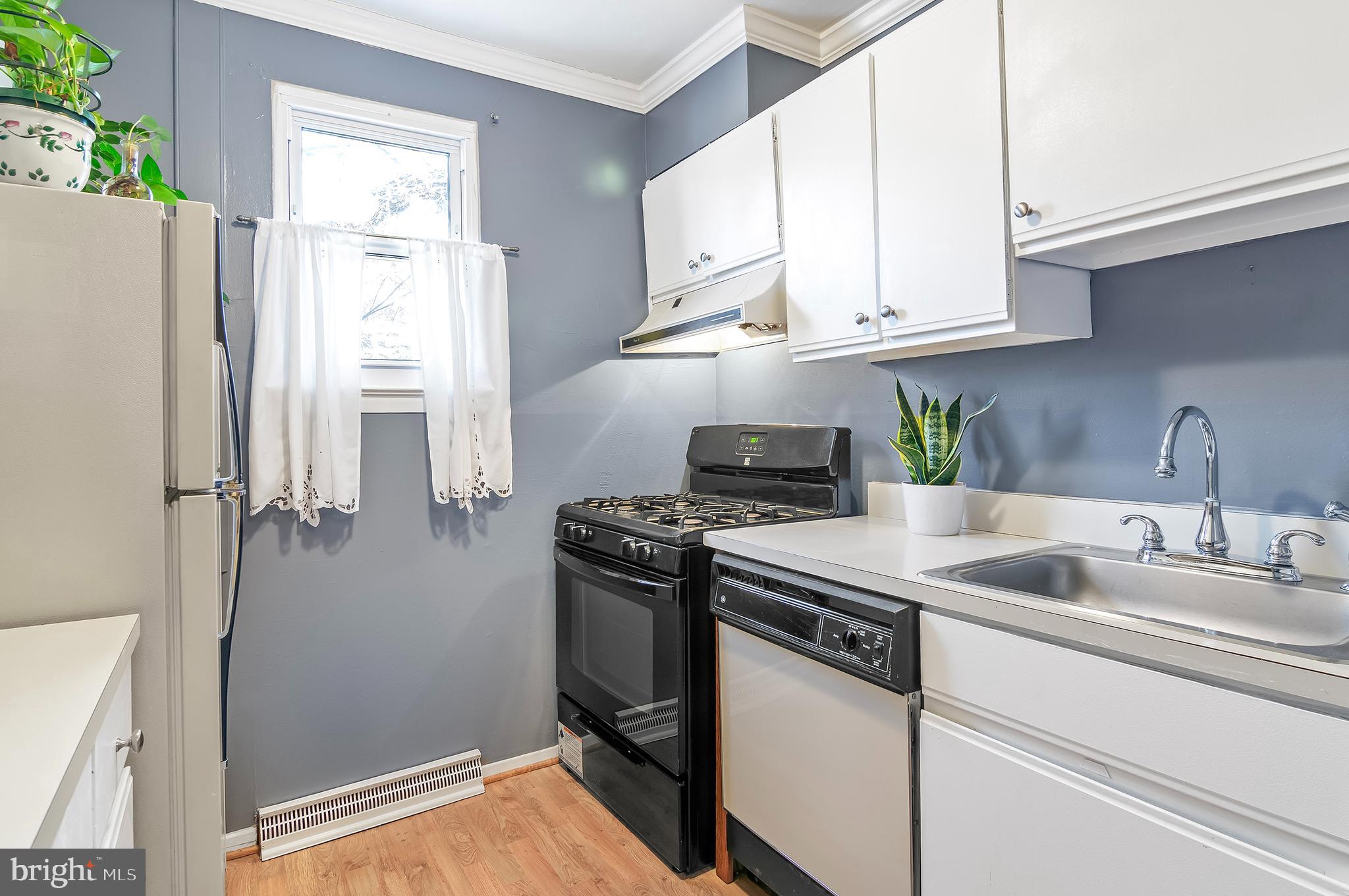 HIGHPOINTE CONDOMINIUM - Residential