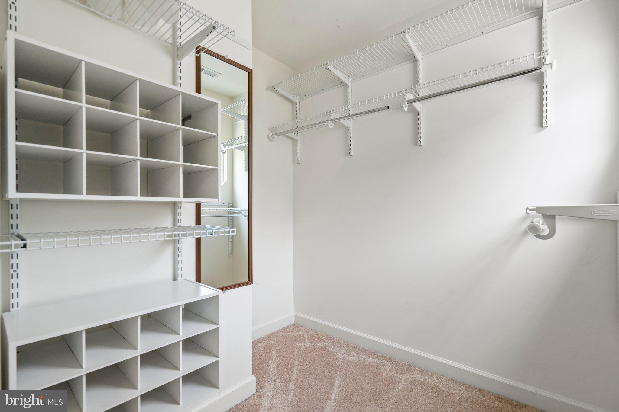 ACADEMY HILLS - Residential