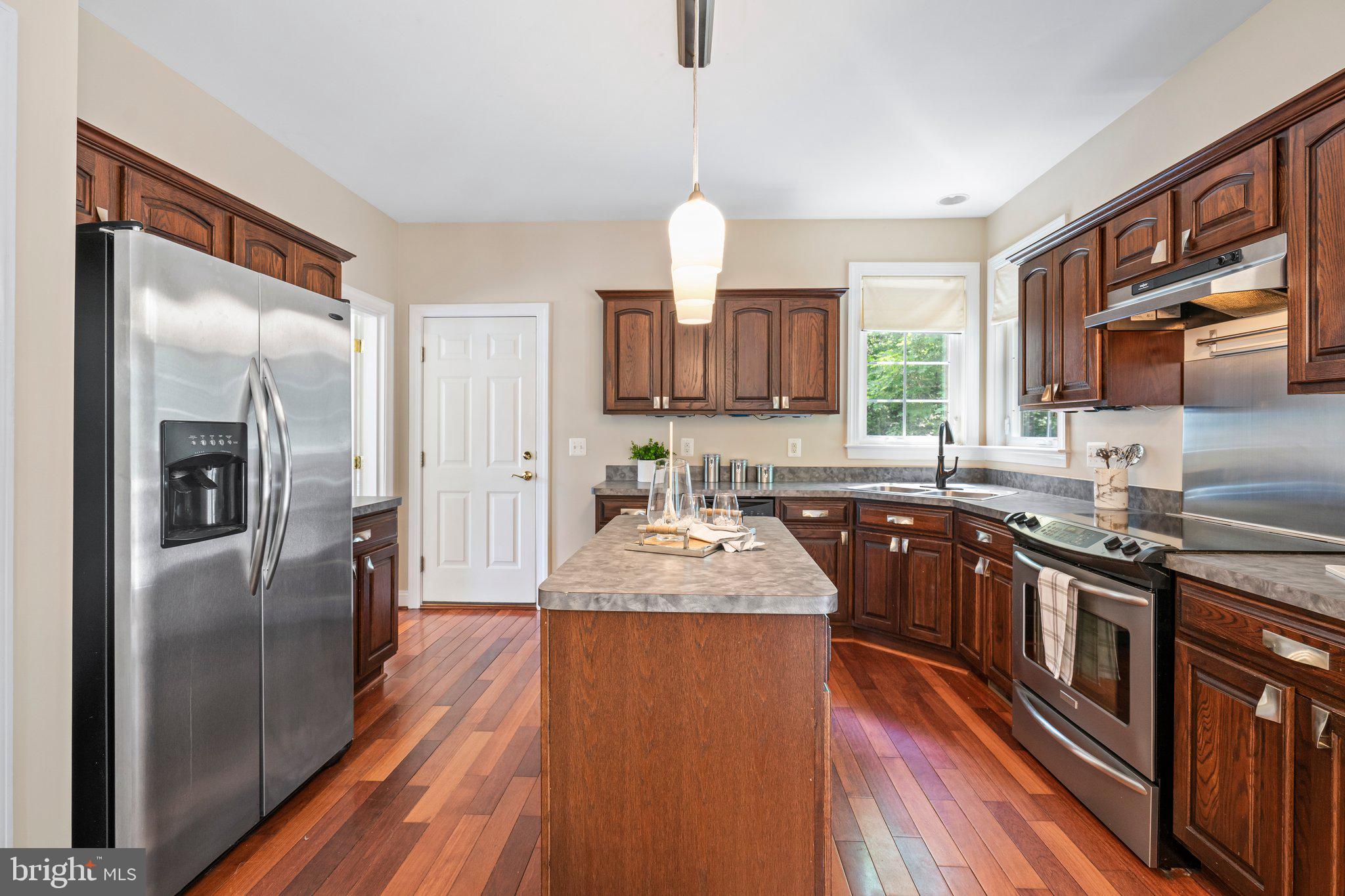 ACADEMY HILLS - Residential